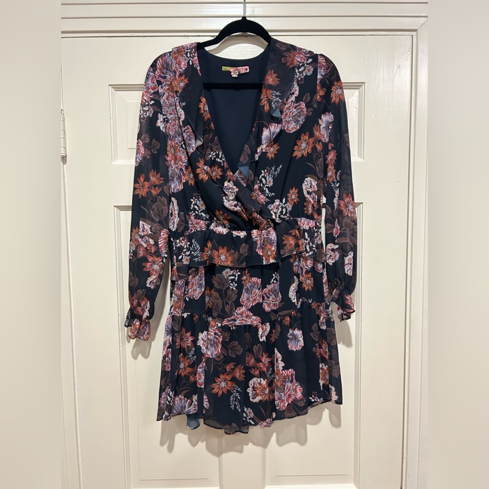 Gianni Bini V Neck Dress